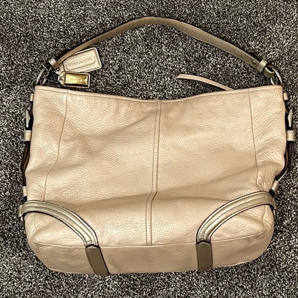 Coach Chelsea Shoulder Bag - Picture 3 of 8